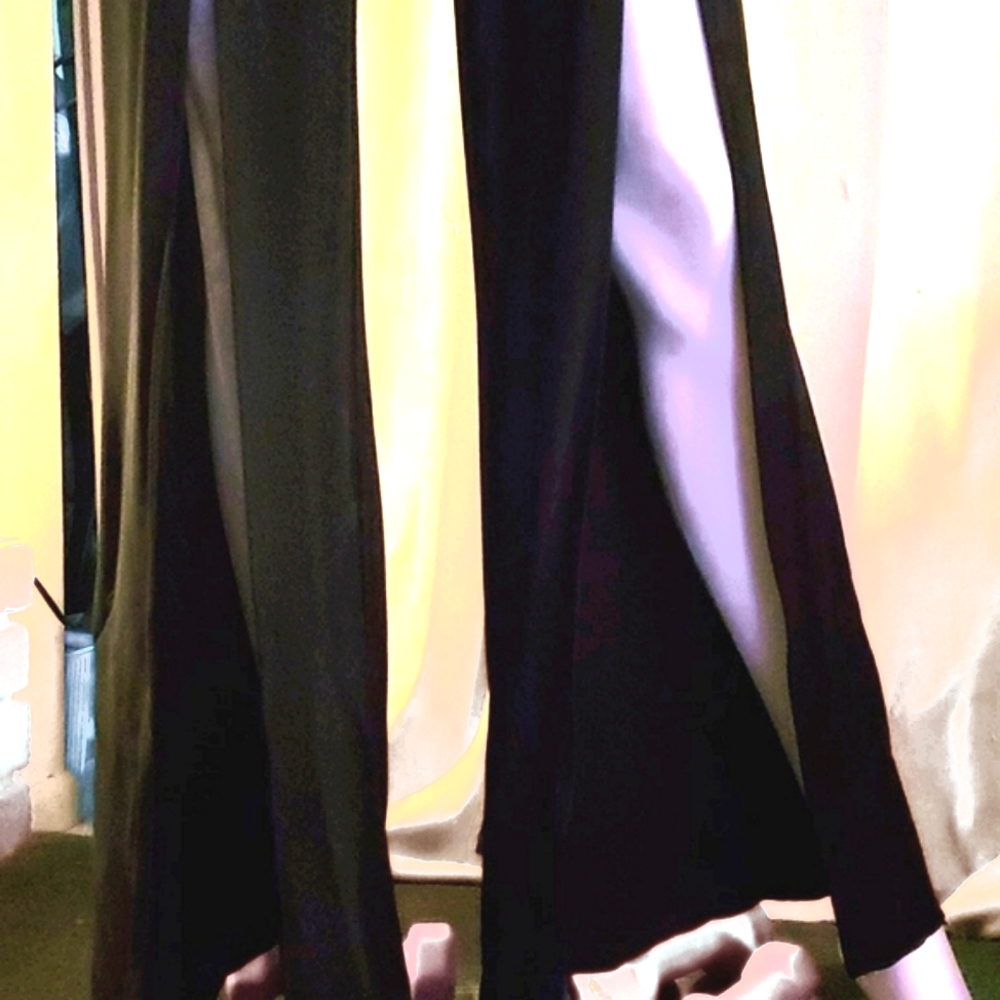 🖤💥Flawless! Gorgous Black One Shoulder & Open Leg Jumpsuit from bebe ❤️‍🔥🖤 - Picture 4 of 16